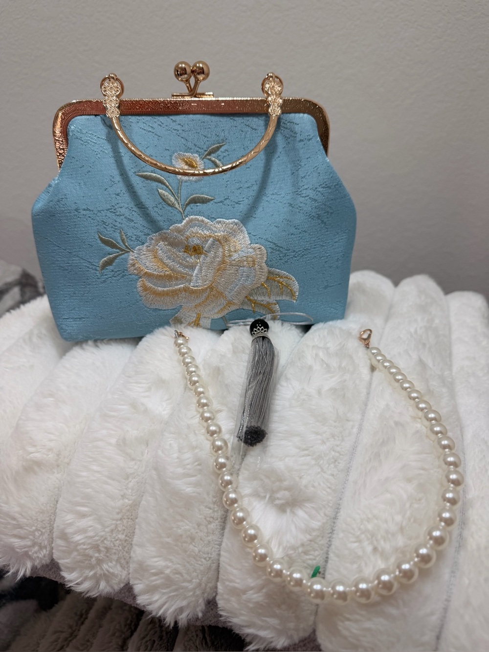 SHEIN Light Blue Embroidered Floral Frame Clutch with Pearl Strap